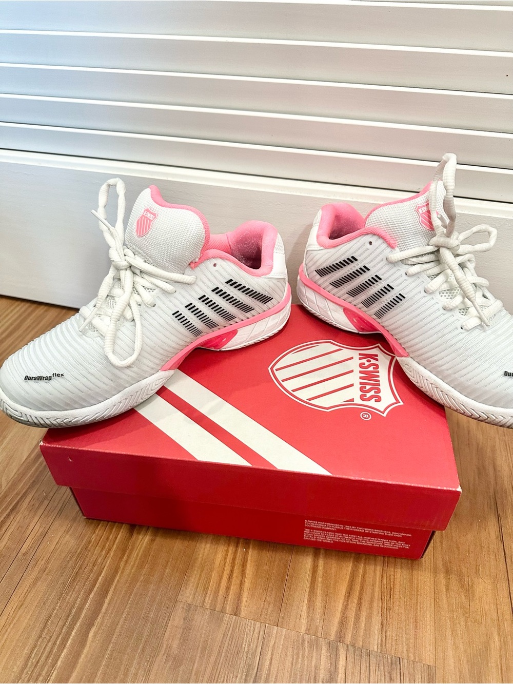 K-Swiss Hypercourt Express 2 Women’s Tennis Shoes Size 6 W Pastel Pink Excellent